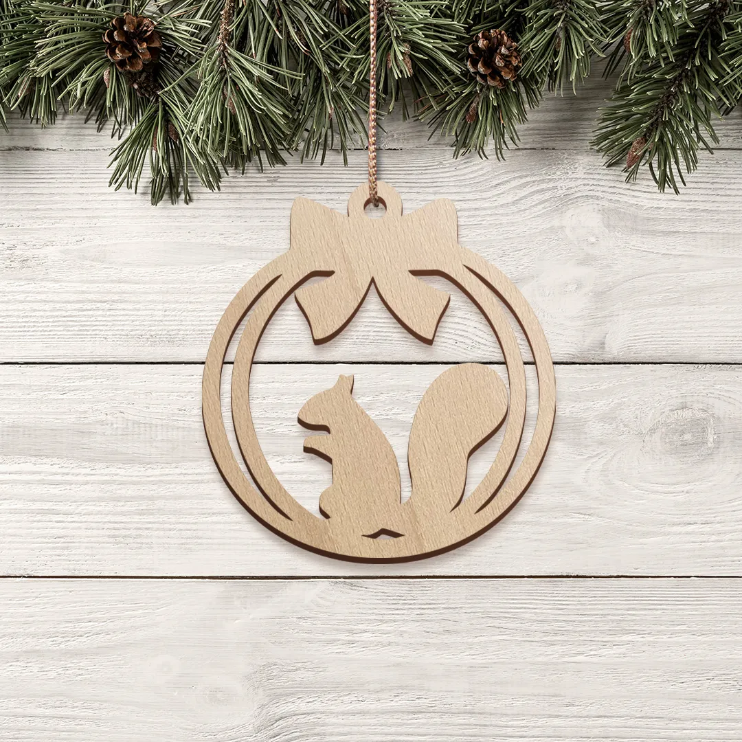 Vianočná drevená ozdoba veverička